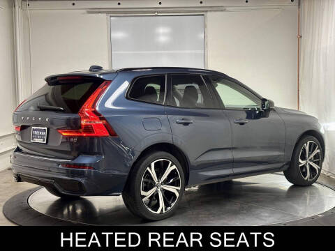 2023 Volvo XC60 B5 Ultimate Dark Theme