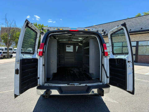 2017 GMC Savana 2500
