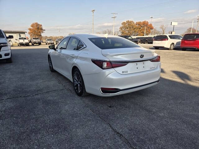 2024 Lexus ES 300h Luxury