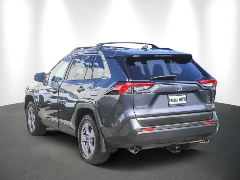 2024 Toyota RAV4 Hybrid LE