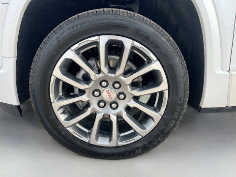 2022 GMC Acadia Denali