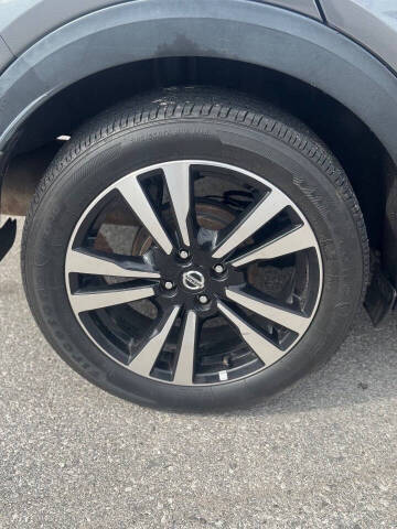 2020 Nissan Kicks SV