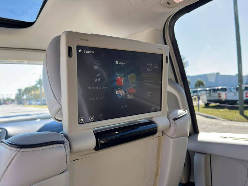 2017 Chrysler Pacifica Hybrid Platinum