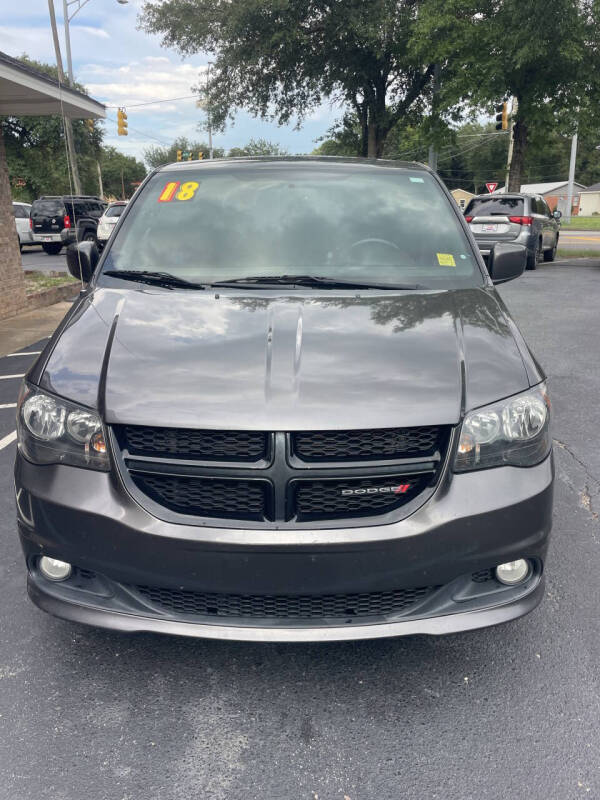 2018 Dodge Grand Caravan SE Plus's photo