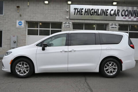 2024 Chrysler Pacifica Touring L