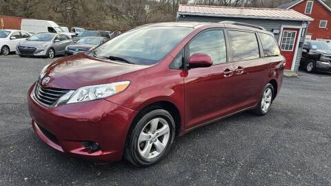 2014 Toyota Sienna for sale at Arcia Services LLC in Chittenango NY