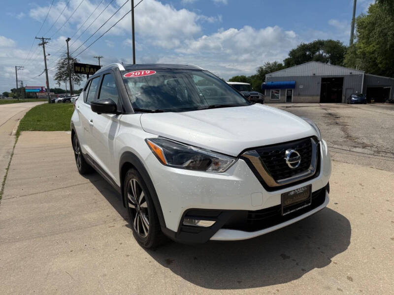 2019 Nissan Kicks SR