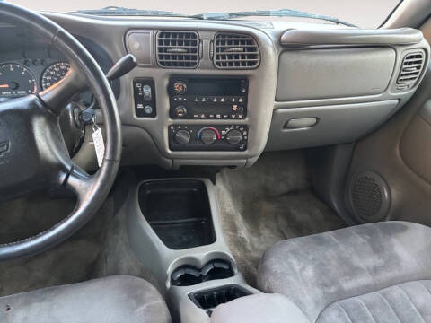 2004 Chevrolet Blazer LS