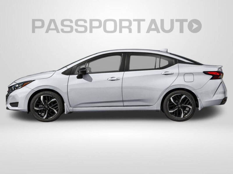 2025 Nissan Versa SR