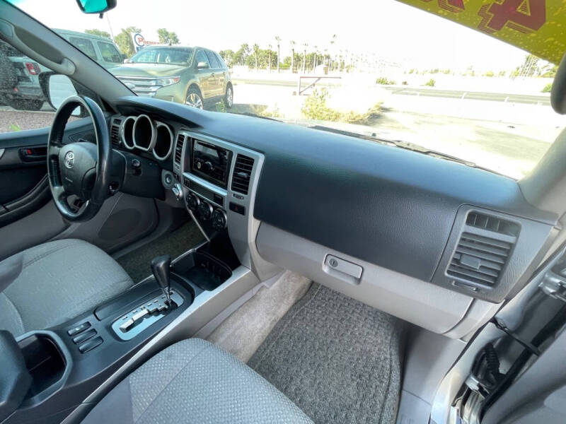 2004 Toyota 4Runner SR5