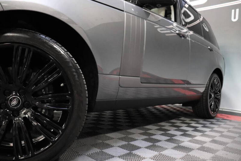 2020 Land Rover Range Rover P525 HSE