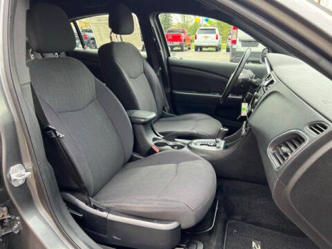 2013 Chrysler 200 Touring
