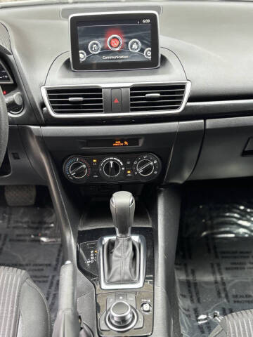 2016 Mazda MAZDA3 i Sport