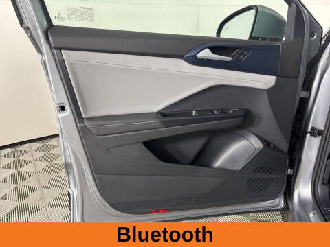 2024 Volkswagen Taos SE 4Motion