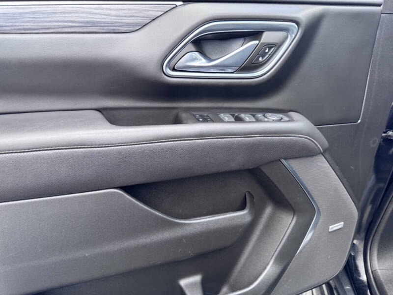 2023 GMC Yukon XL SLT