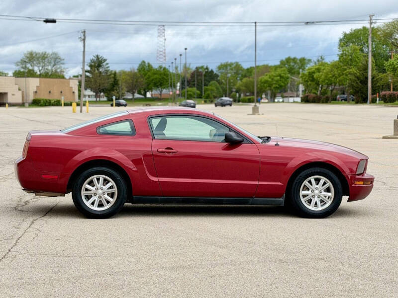 2008 Ford Mustang V6 Deluxe