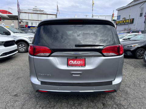 2018 Chrysler Pacifica Touring L