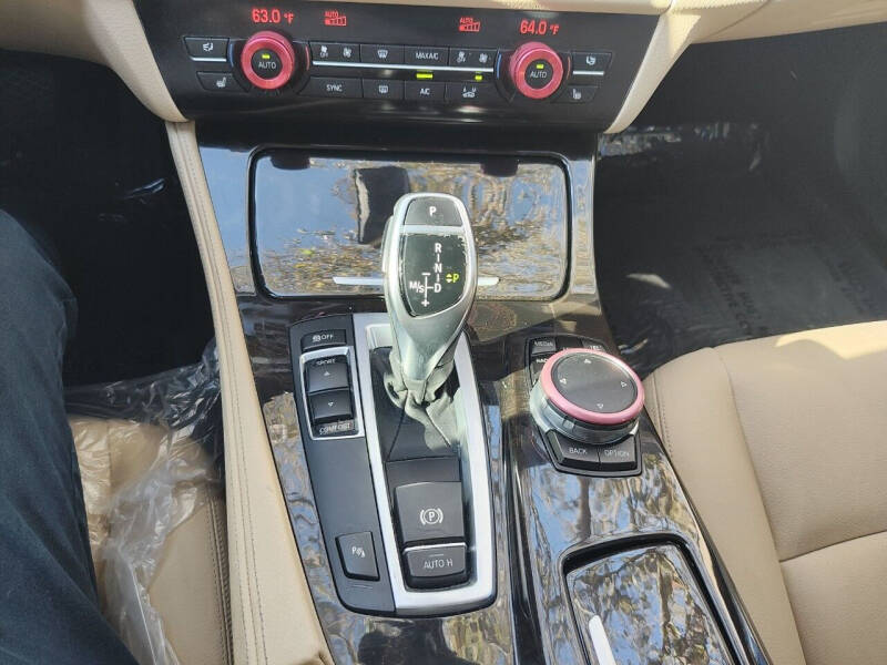 2016 BMW 5 Series 528i