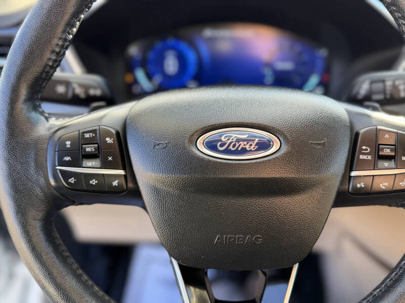 2020 Ford Escape Titanium