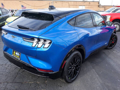 2025 Ford Mustang Mach-E Premium