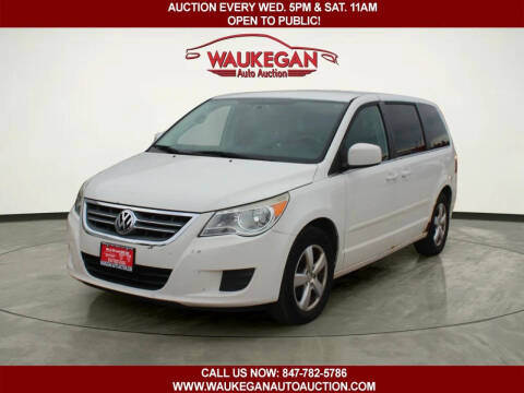 2010 Volkswagen Routan SE