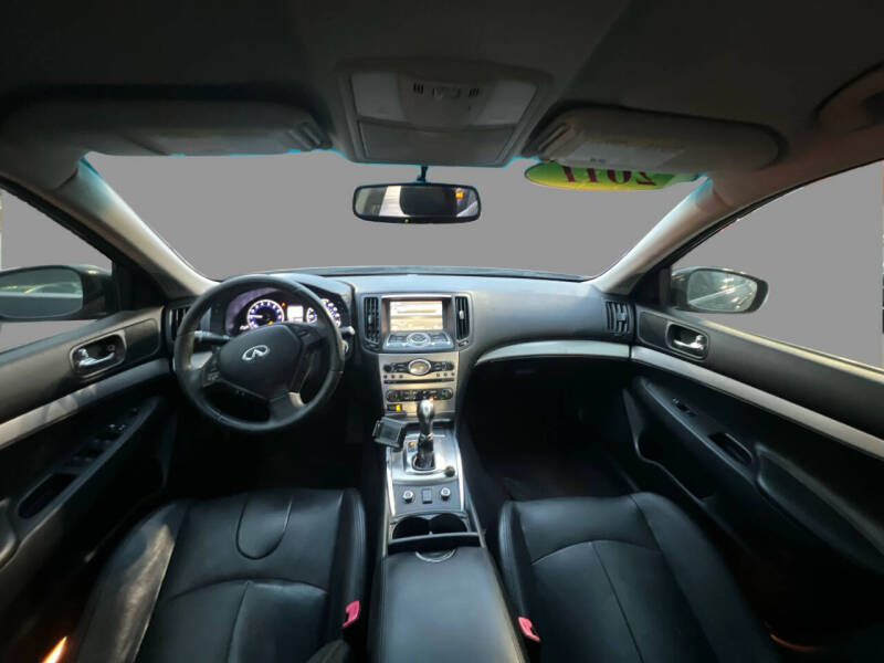 2011 Infiniti G25 Sedan x