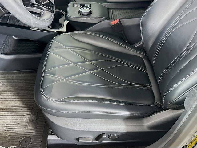 2022 Ford Mustang Mach-E Select