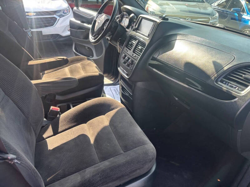 2017 Dodge Grand Caravan SE