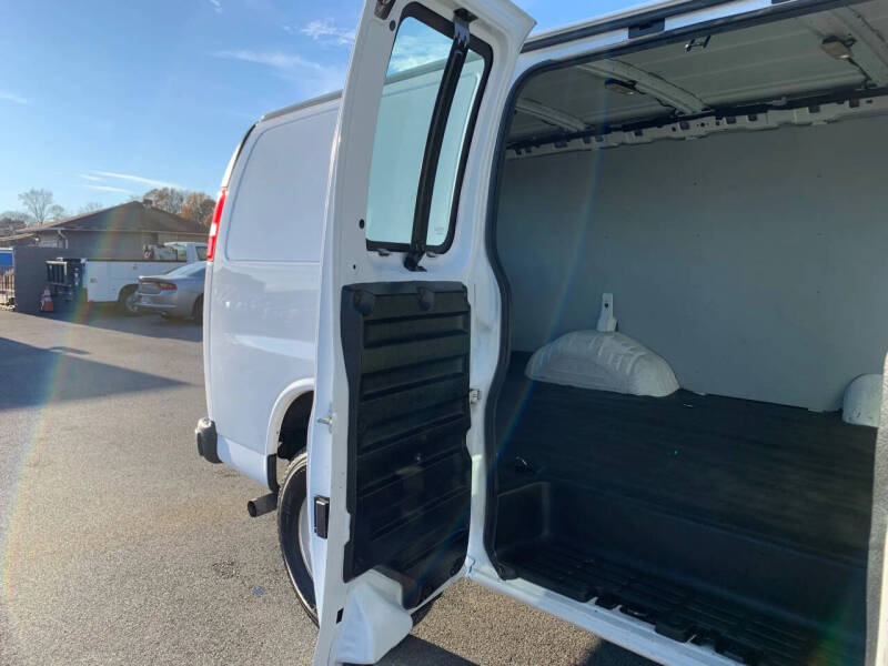 2021 Chevrolet Express 2500