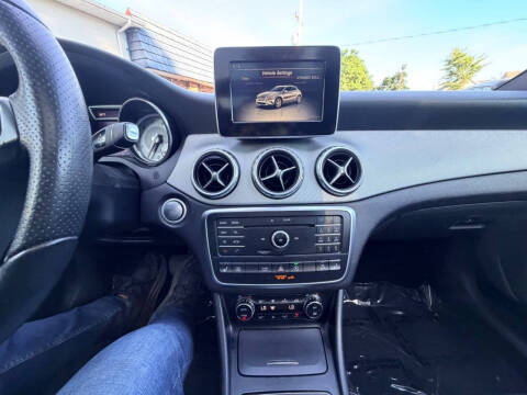 2017 Mercedes-Benz GLA GLA 250 4MATIC