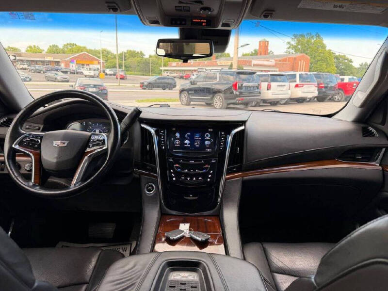 2017 Cadillac Escalade ESV Luxury
