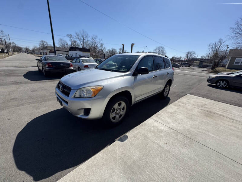 2009 Toyota RAV4 for sale at The Car Cove, LLC in Muncie IN