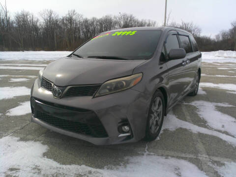 2018 Toyota Sienna for sale at Lot 31 Auto Sales in Kenosha WI