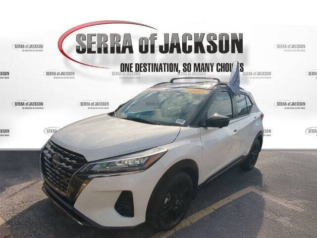 2023 Nissan Kicks SR