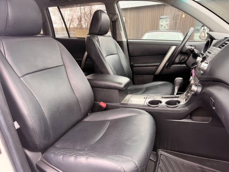 2012 Toyota Highlander SE