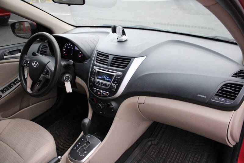 2015 Hyundai Accent GLS