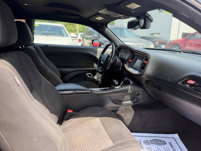 2016 Dodge Challenger SXT