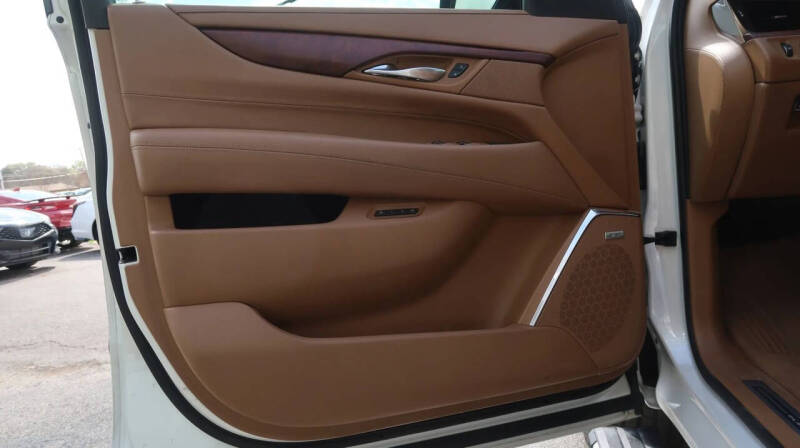 2017 Cadillac Escalade Platinum