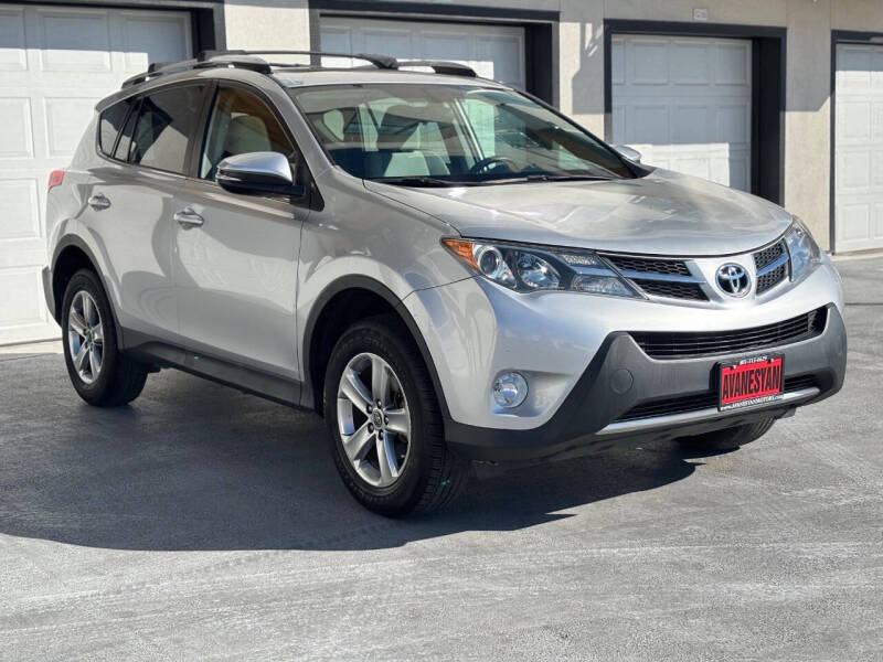 2015 Toyota RAV4 XLE's photo