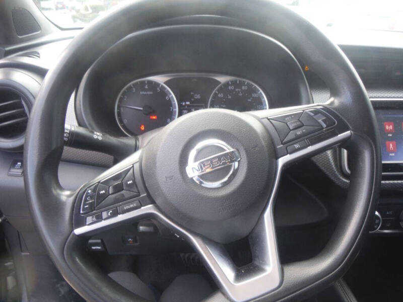 2019 Nissan Kicks S