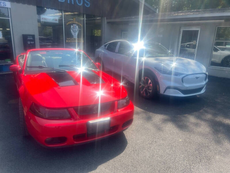 2003 Ford Mustang SVT Cobra 10th Anniversary