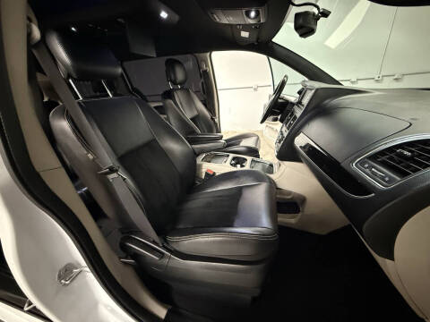 2014 Dodge Grand Caravan SXT 30th Anniversary