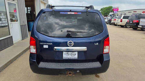 2012 Nissan Pathfinder LE