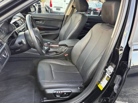 2015 BMW 3 Series 320i