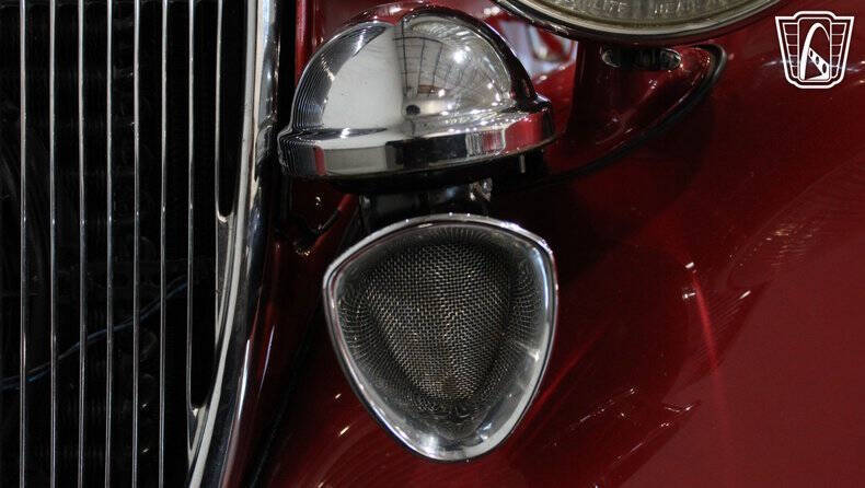 1933 Ford Tudor