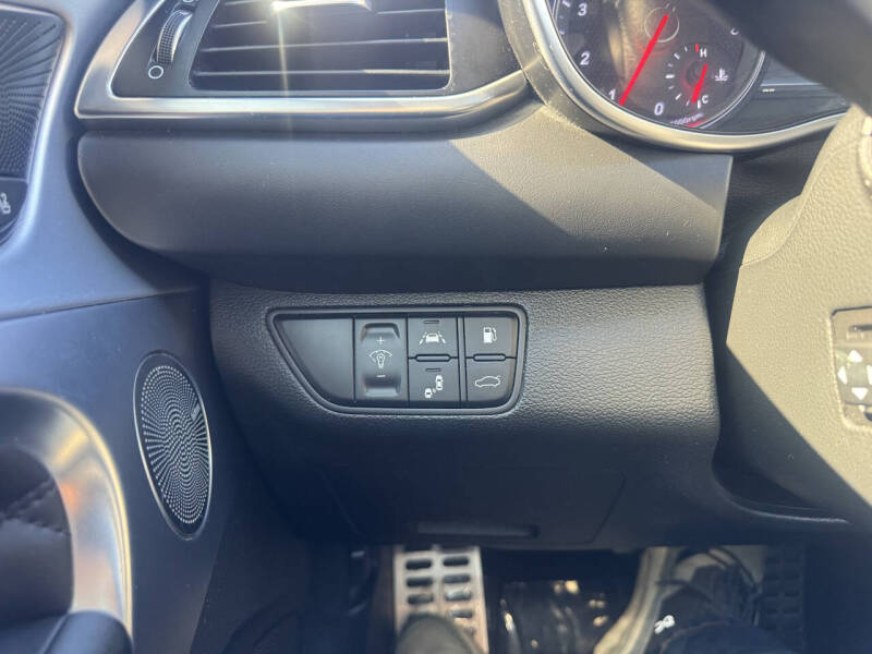 2019 Genesis G70 3.3T Advanced