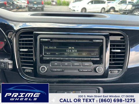 2013 Volkswagen Beetle 2.5L Entry