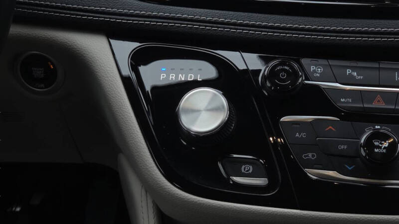 2023 Chrysler Pacifica Plug-In Hybrid Limited