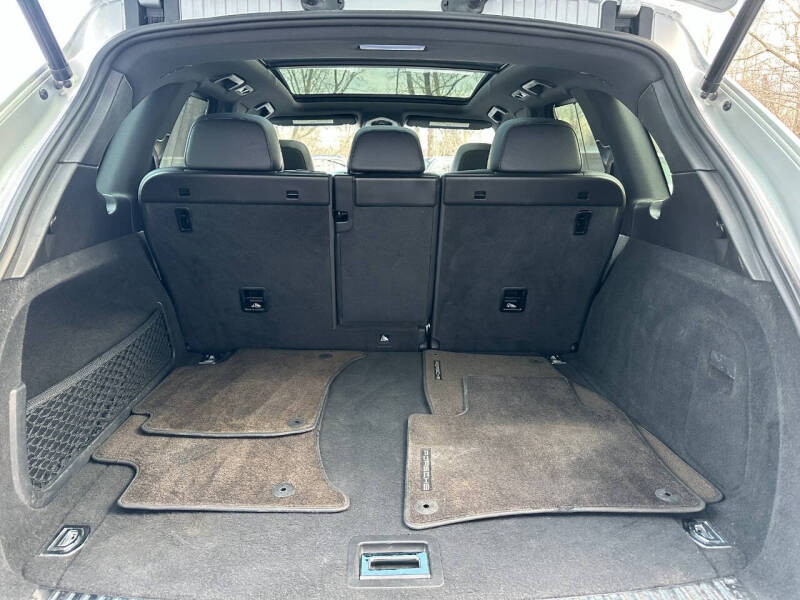 2014 Porsche Cayenne Platinum