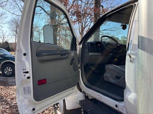 2007 Ford F-750 Super Duty